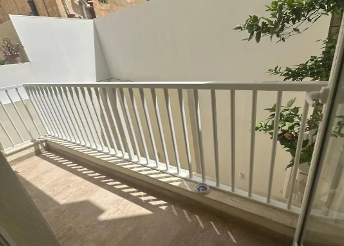 Apartment Mediterranean Getaway - 2br